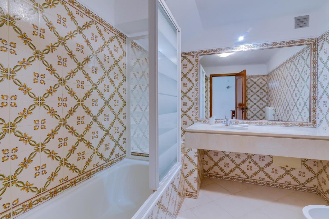 Small Villa 4Pax -Shared Pool @ Homesbyfc 阿尔布费拉 外观 照片