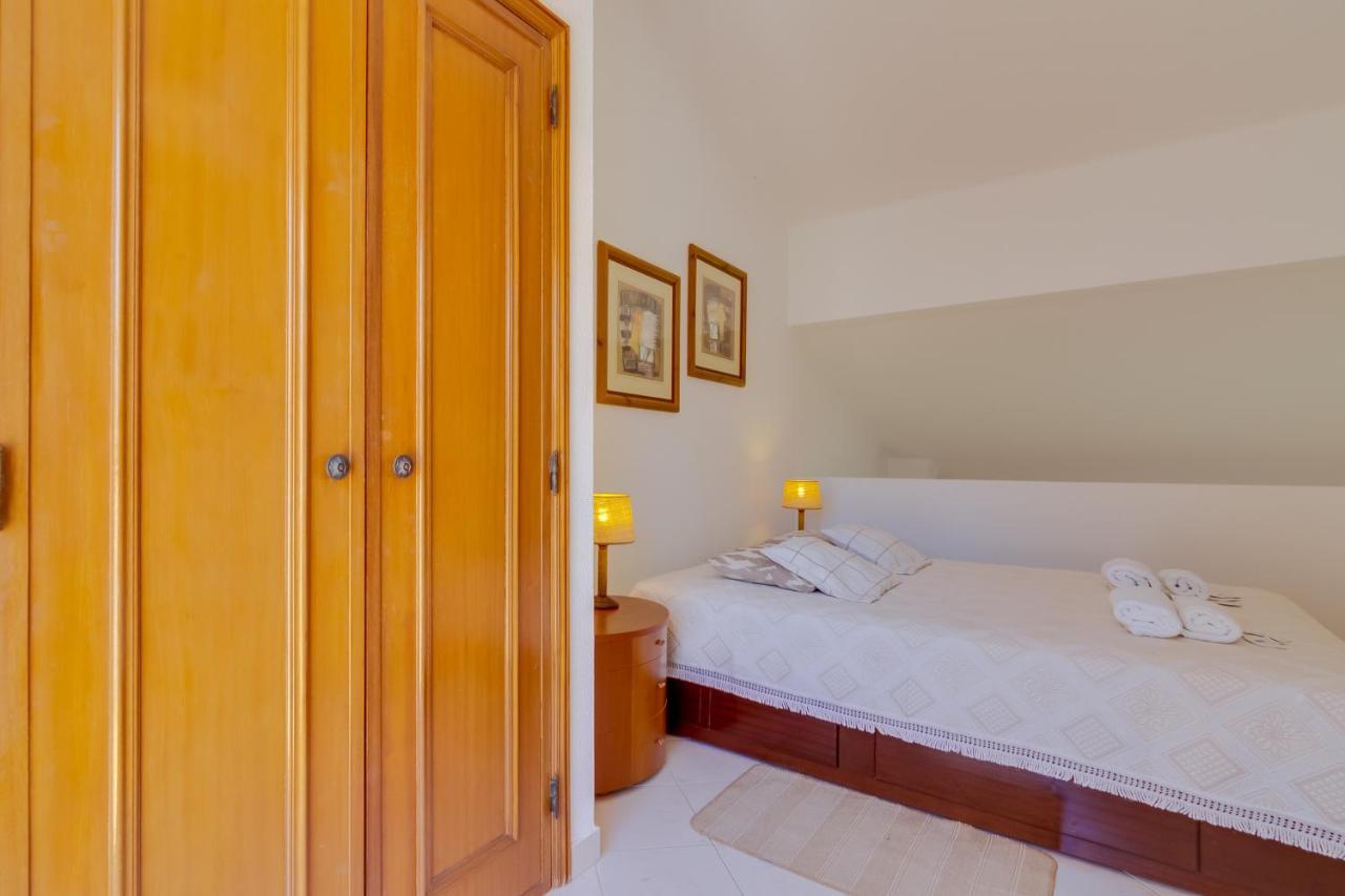 Small Villa 4Pax -Shared Pool @ Homesbyfc 阿尔布费拉 外观 照片